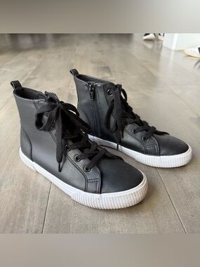 Cat & Jack boots